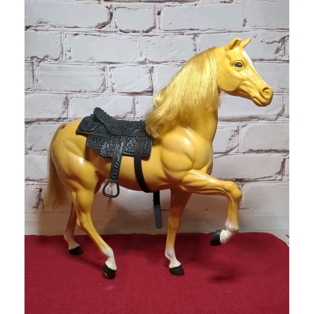 Vintage Mattel‎ 1980 Dallas Barbie Doll Golden Palamino Horse 12" Made In USA